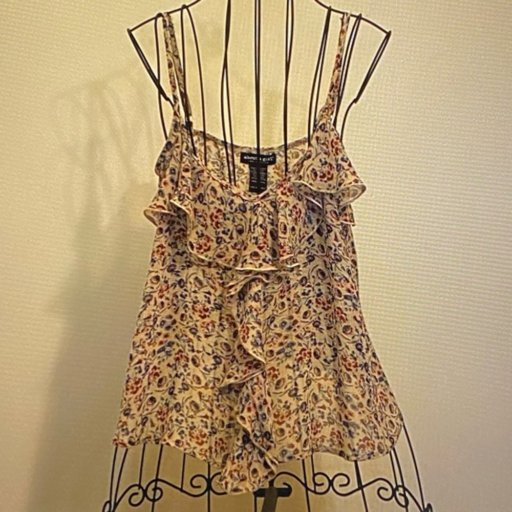 About A Girl Los Angeles Flowing Sleeveless Spaghetti Straps Blouse